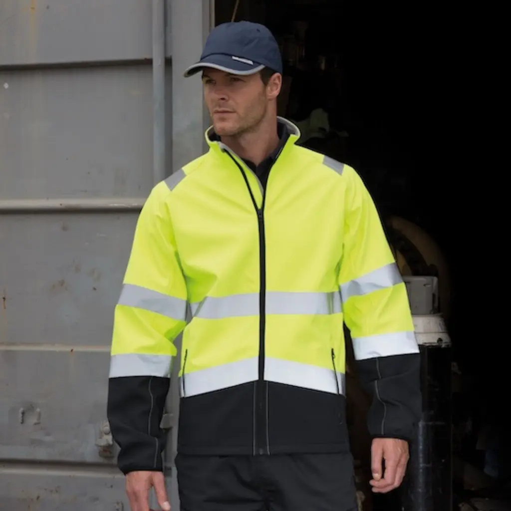 hi-vis-softshell-jacket-yellow-lifestyle-R450X.webp