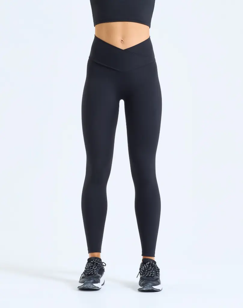 TR651_00_BLACK.webp