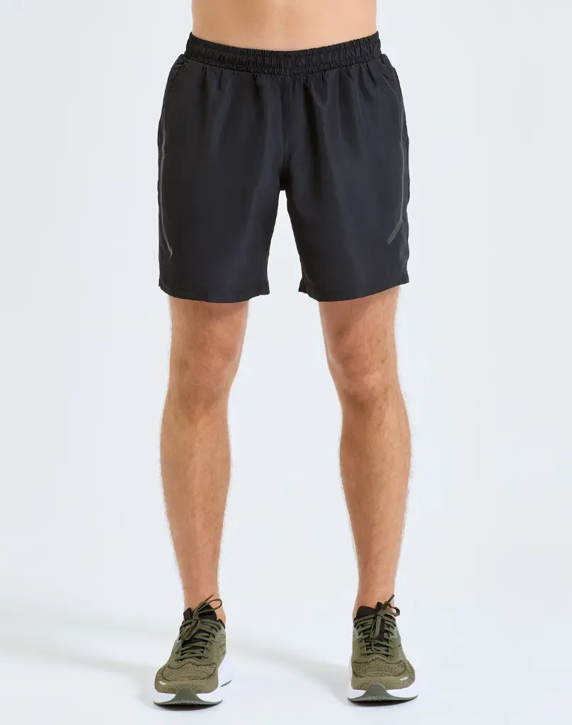 TR052_00_BLACK.webp