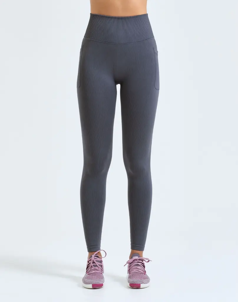 TR211_00_CHARCOAL.webp