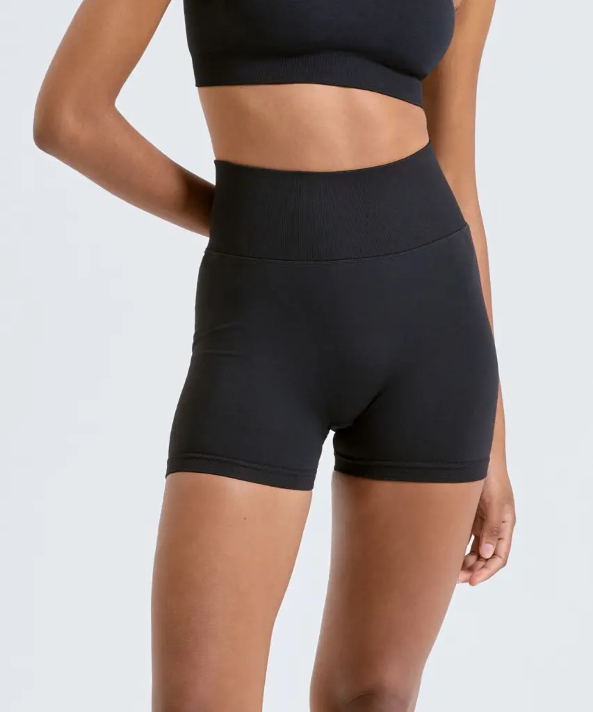 TR539_00_BLACK.webp